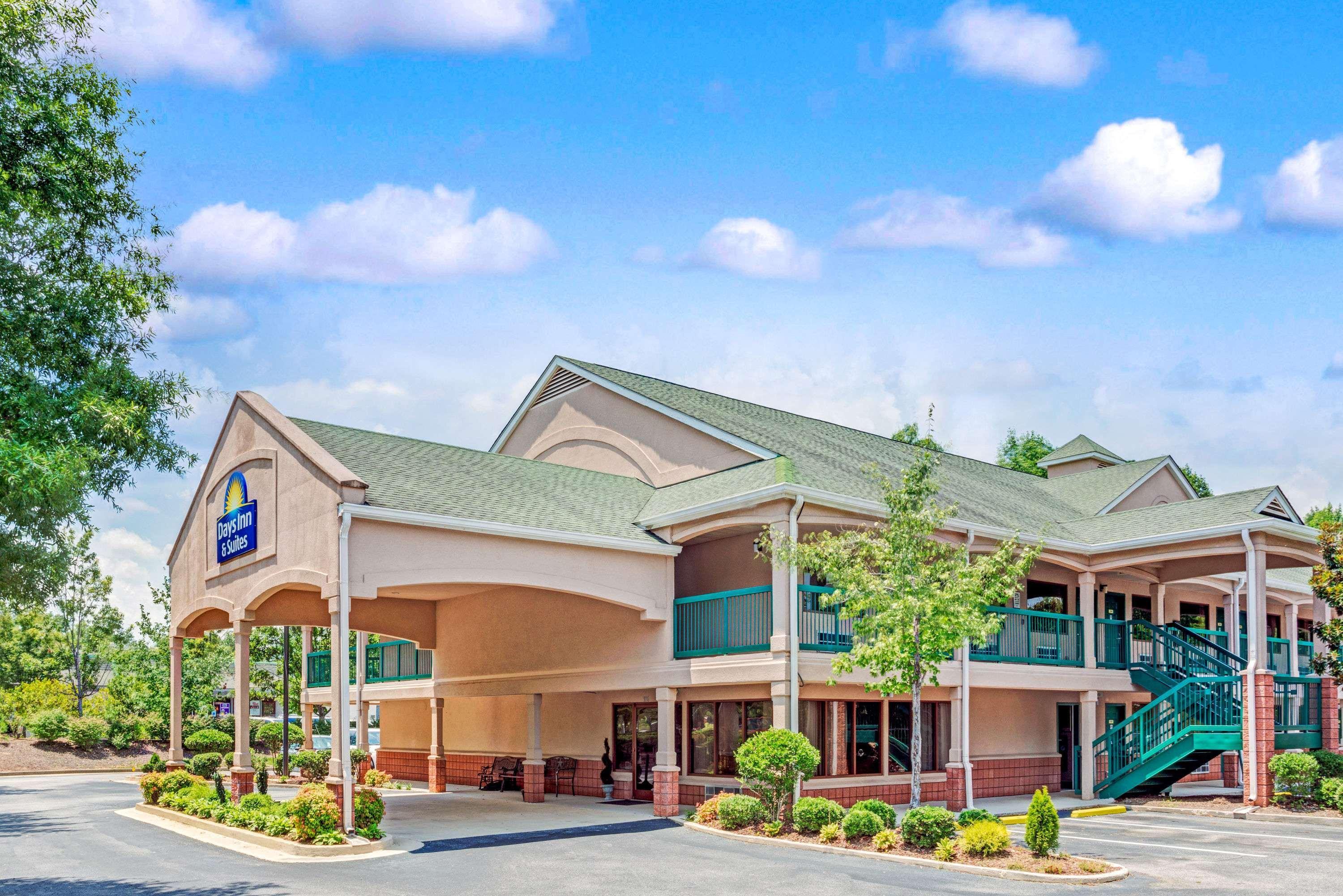 Days Inn & Suites By Wyndham Peachtree City Exterior foto